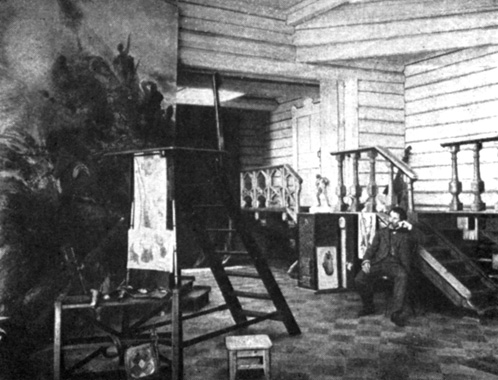 Рис. 41. И. Е. Репин в мастерской перед картиной 'Черноморская вольница'. Фотография 1906 г.